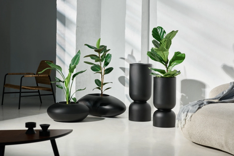 Donice ozdobne w kolorze czarnym Monumo